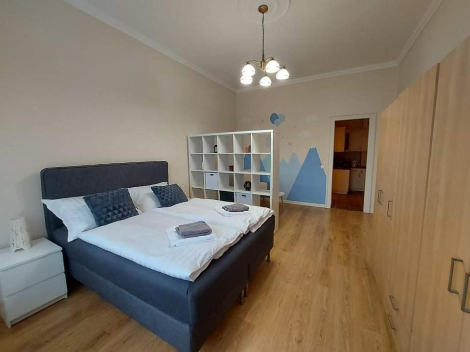 Alfoeldi Palace Apartman Debrecen Buitenkant foto