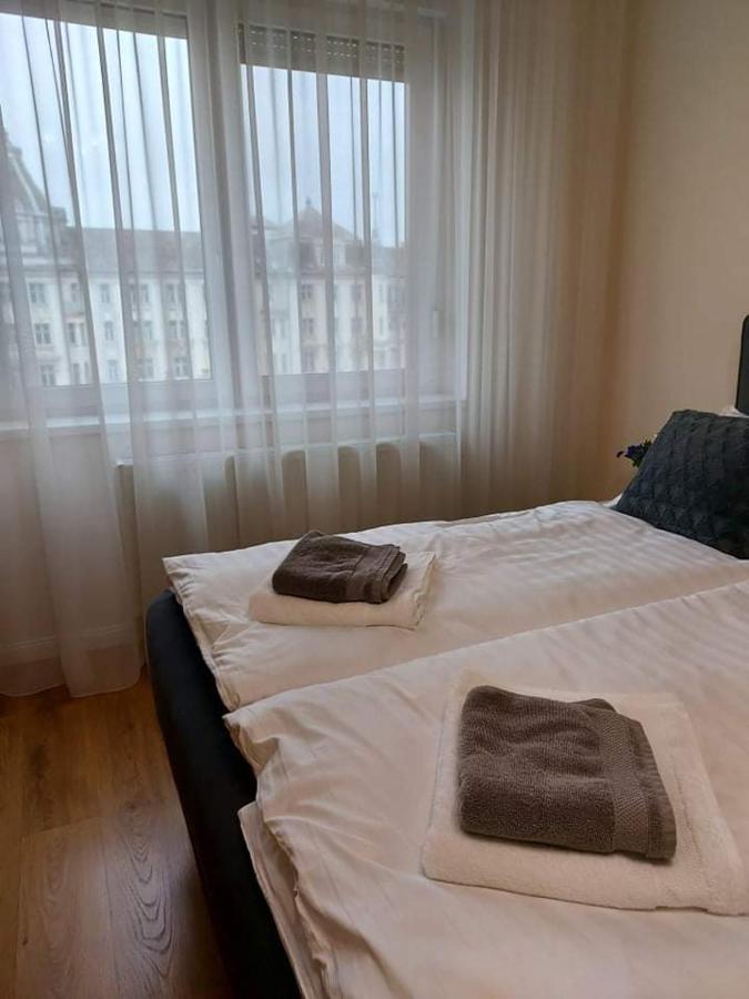 Alfoeldi Palace Apartman Debrecen Buitenkant foto