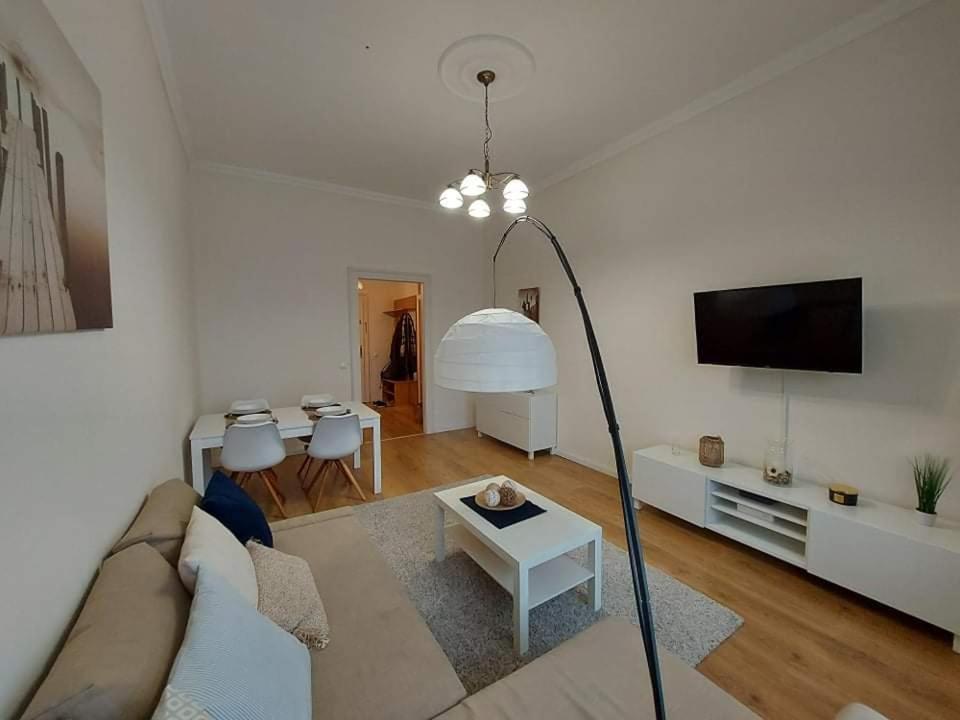 Alfoeldi Palace Apartman Debrecen Buitenkant foto