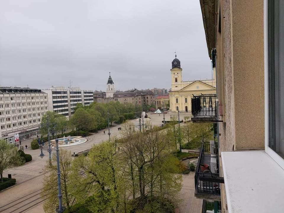 Alfoeldi Palace Apartman Debrecen Buitenkant foto