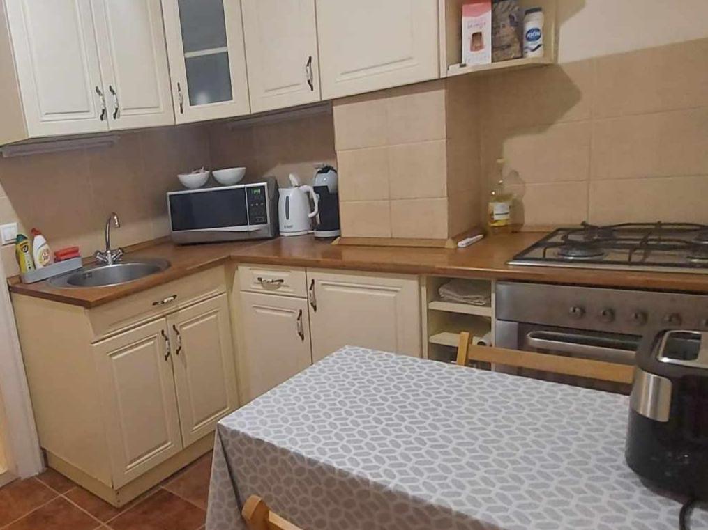 Alfoeldi Palace Apartman Debrecen Buitenkant foto