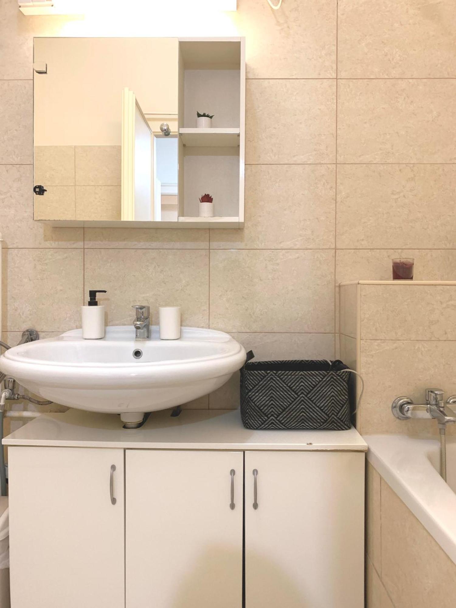 Alfoeldi Palace Apartman Debrecen Buitenkant foto