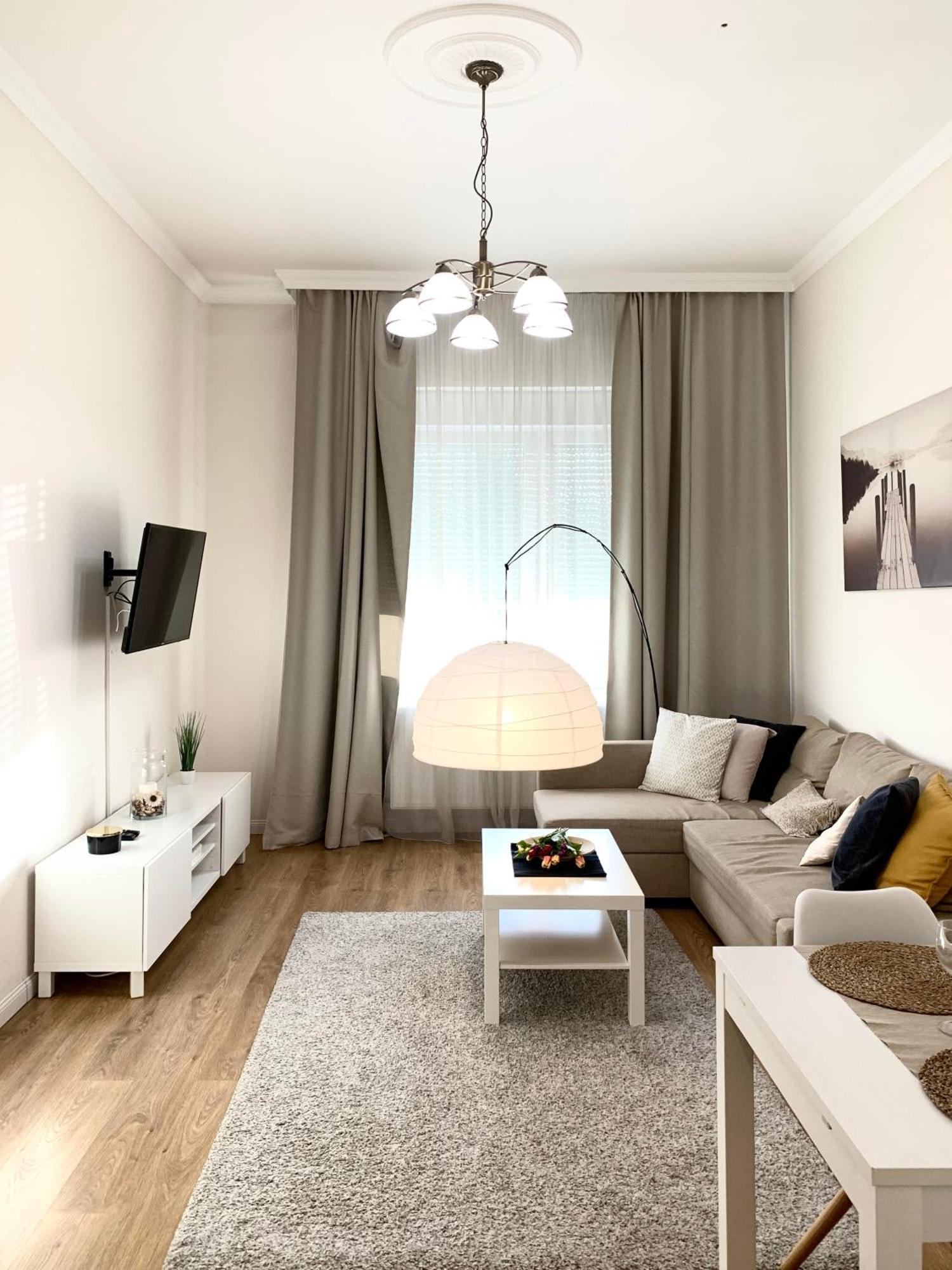 Alfoeldi Palace Apartman Debrecen Buitenkant foto